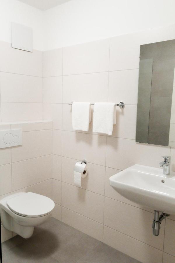 Motel Xl Lounge Traisen Luaran gambar